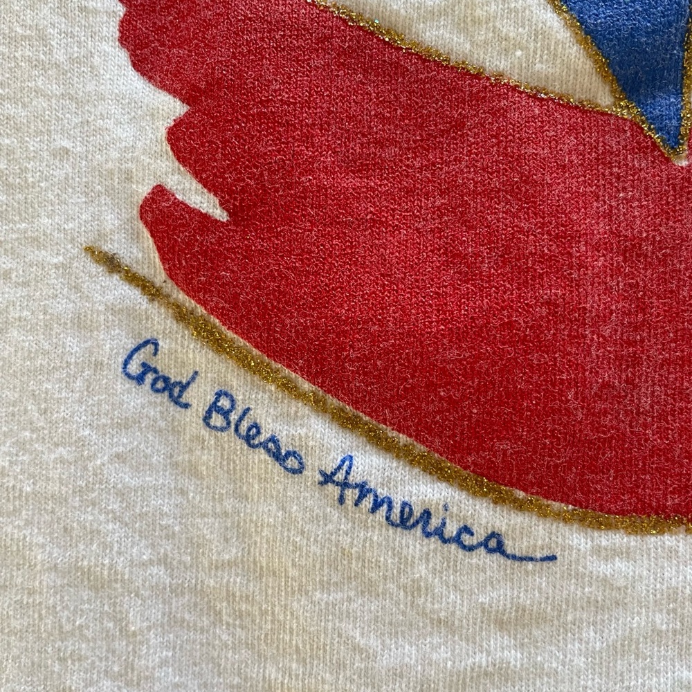 VINTAGE 90s LEE “TOTAL COTTON” PATRIOTIC GRAPHIC TEE Size L Red White Blue Gold - Picture 12 of 16